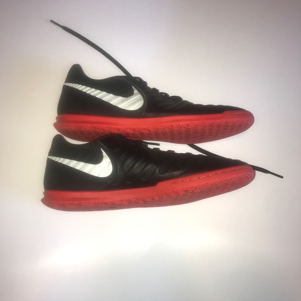 NikeTiempo Indoor Soccer Shoes - Picture 5 of 12